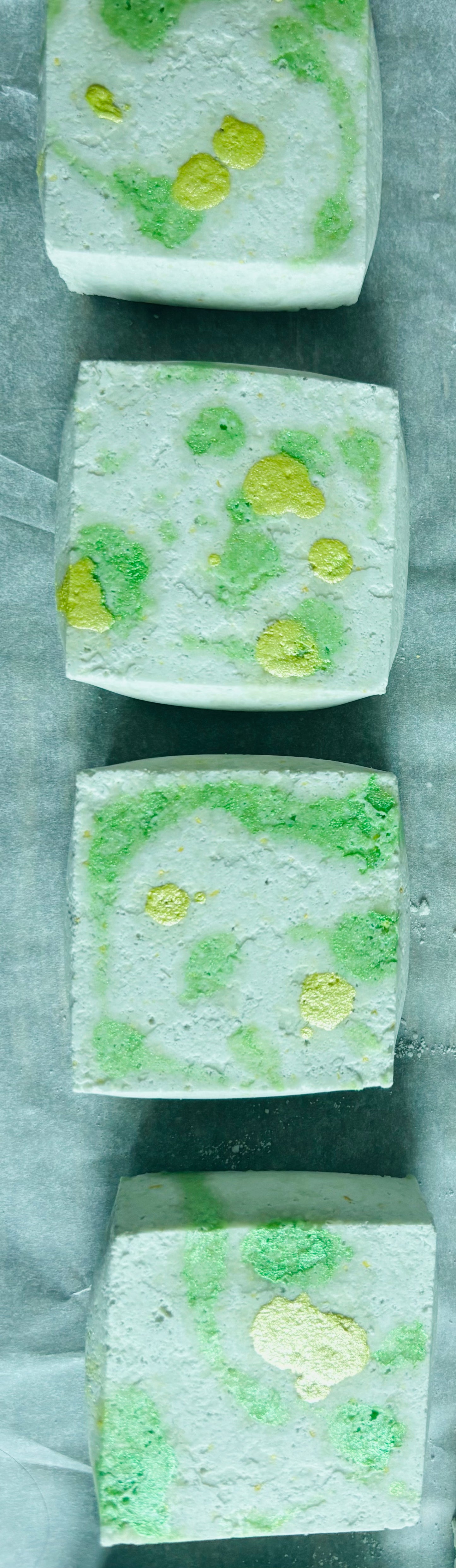 Frankincense + Bergamot Soak Bomb