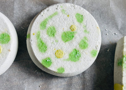 Frankincense + Bergamot Soak Bomb